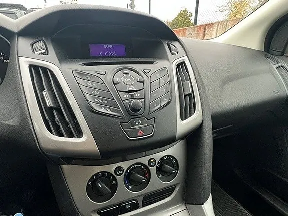 Ford Focus 2012 photo 5