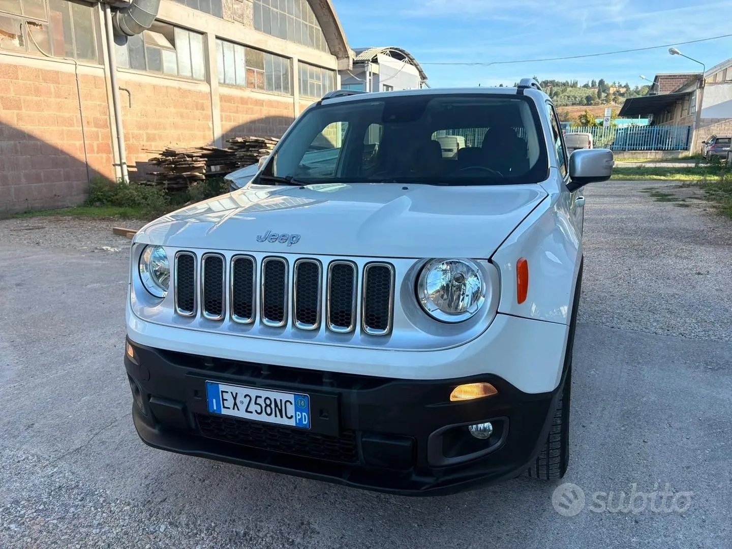 Jeep Renegade 2014 photo 2