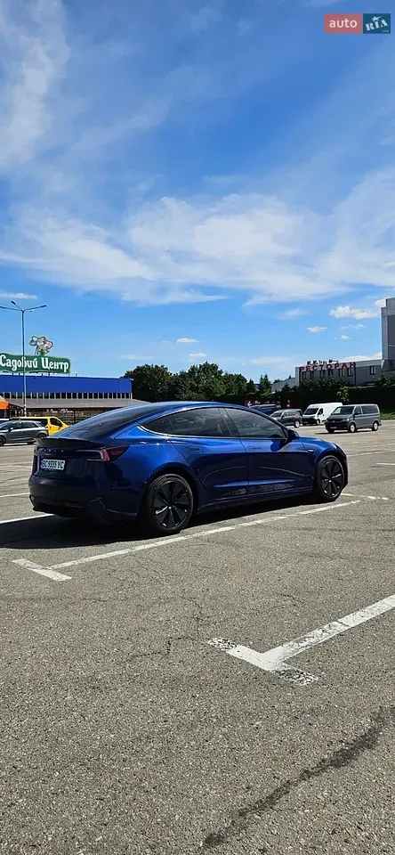 Tesla Model 3 2024 photo 5