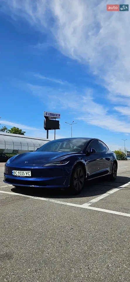 Tesla Model 3 2024 photo 3