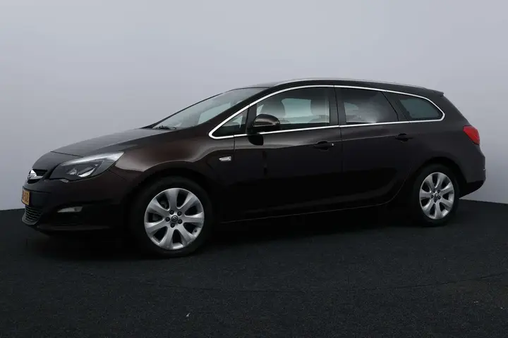 Opel Astra 2014 photo 3