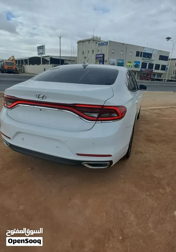 Hyundai Azera 2018 photo 3