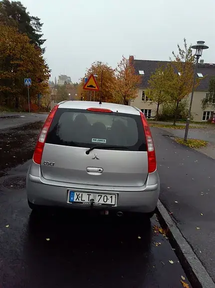 Mitsubishi Colt 2005 photo 2