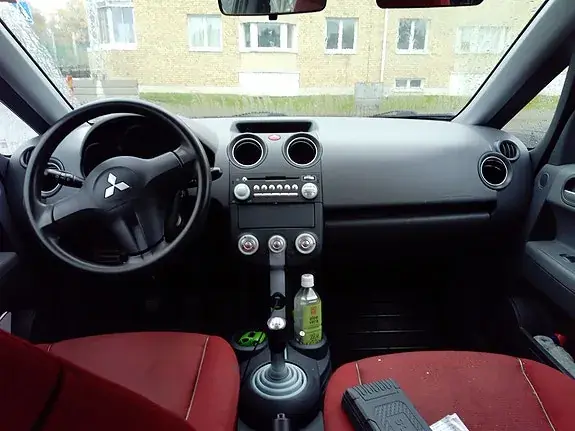 Mitsubishi Colt 2005 photo 4