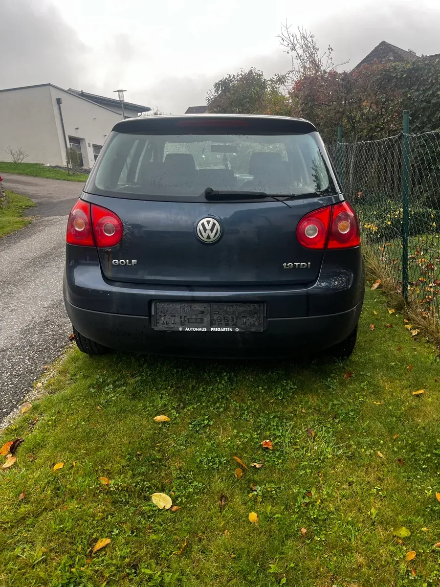 Volkswagen Golf 2004 photo 2