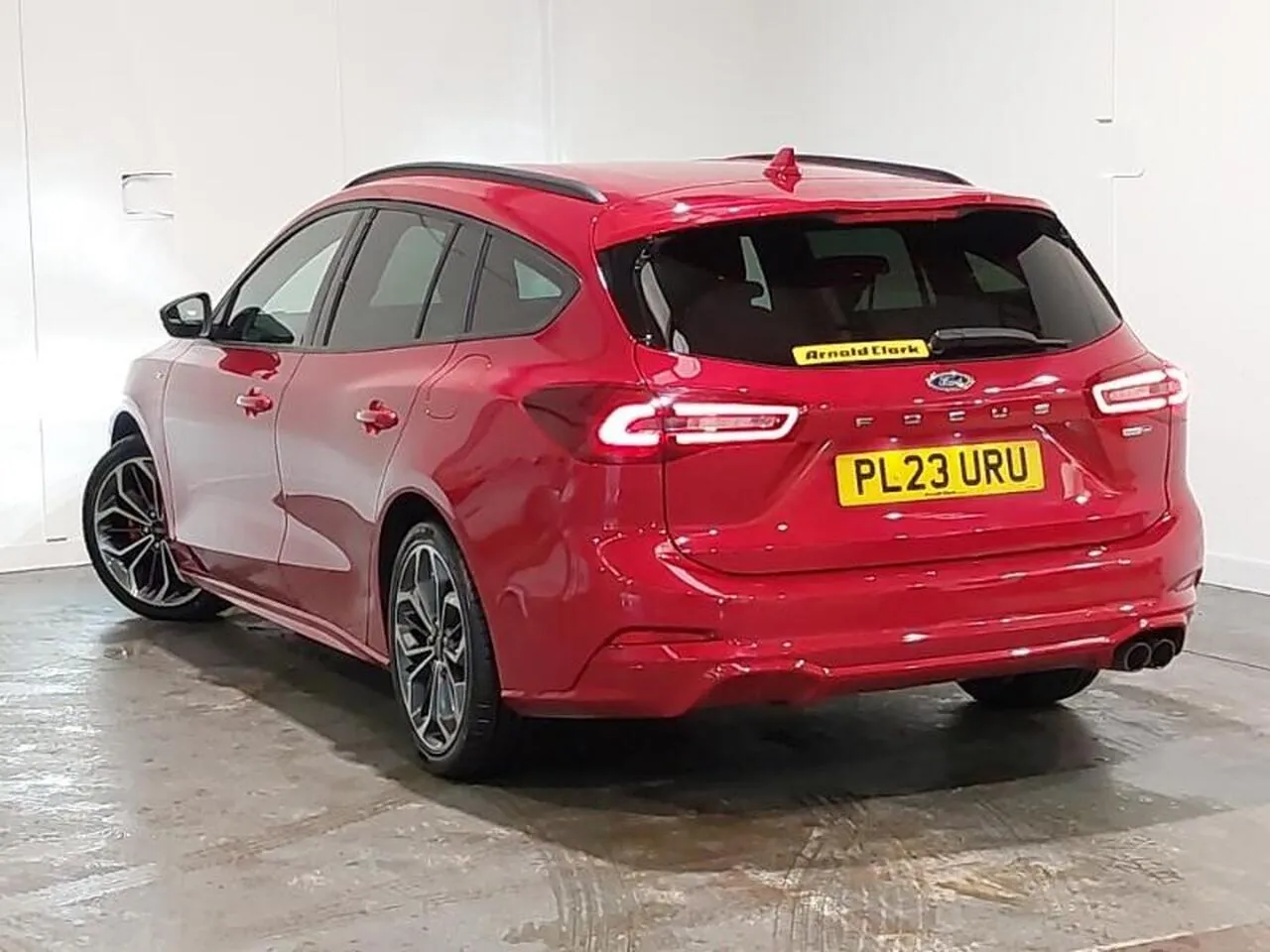 Ford Focus 2023 photo 2