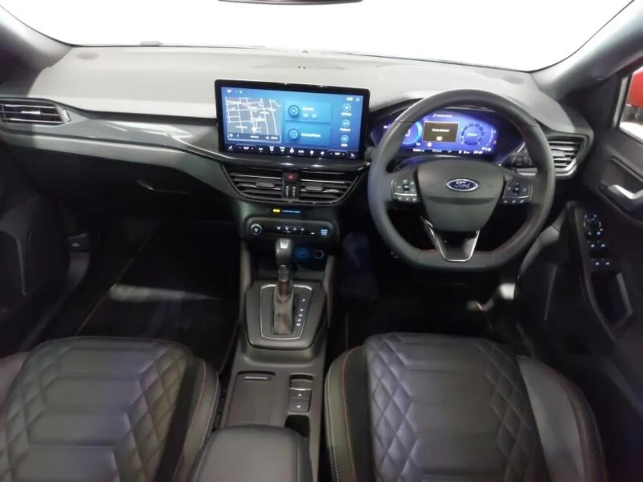 Ford Focus 2023 photo 3