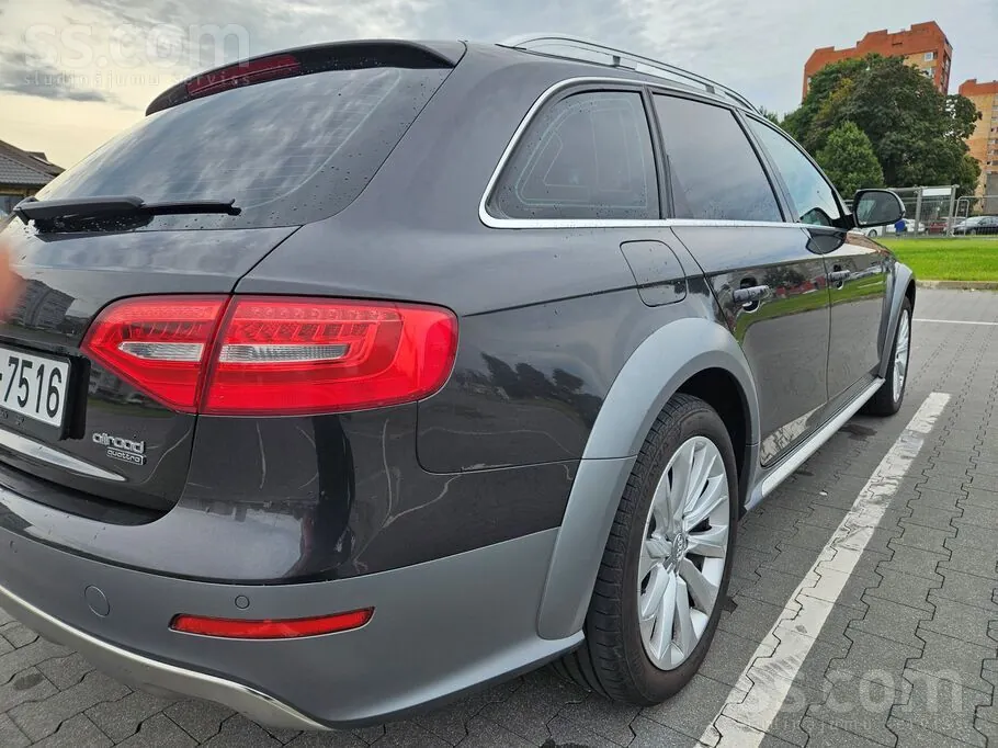 Audi A4 2015 photo 5