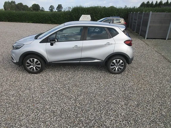 Renault Captur 2017 photo 2