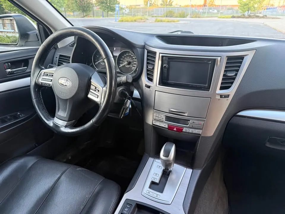 Subaru Outback 2012 photo 5