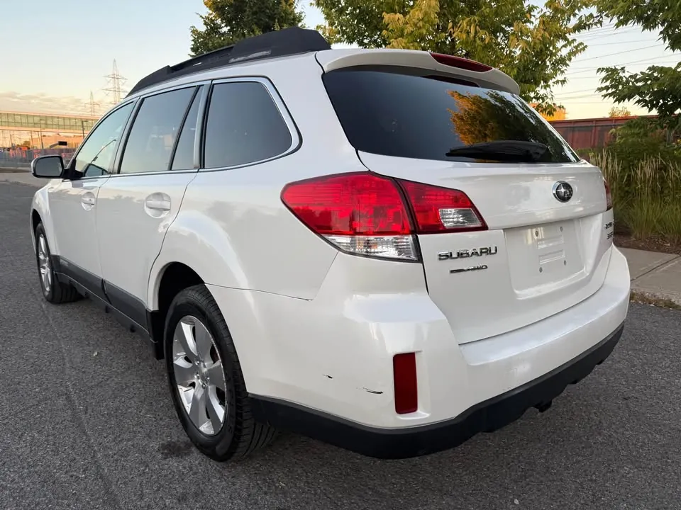 Subaru Outback 2012 photo 3