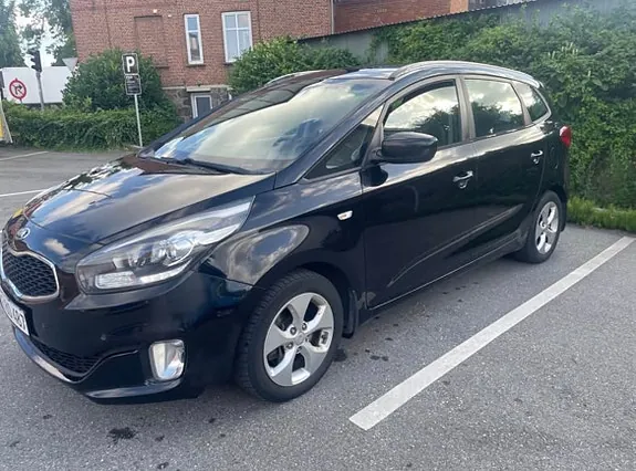 Kia Carens 2015 photo 3