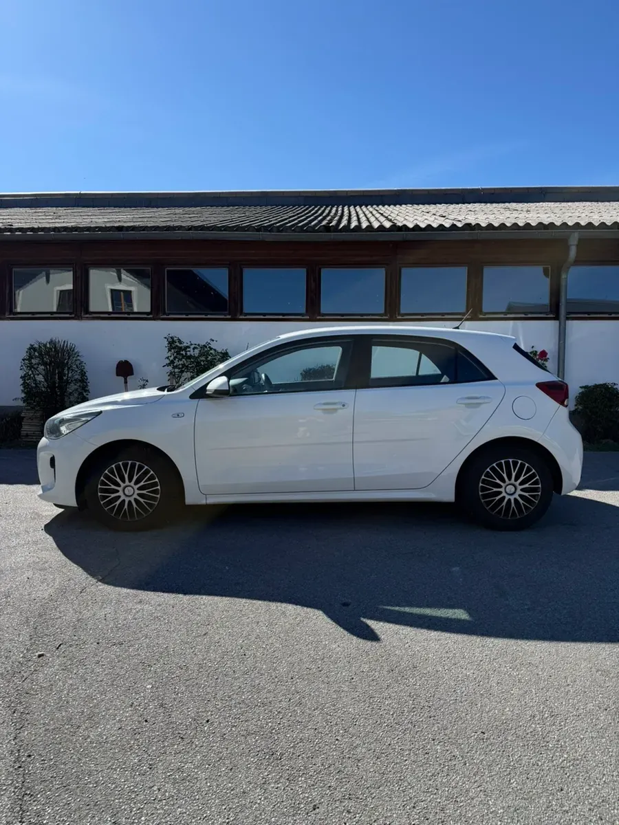 Kia Rio 2018 photo 2