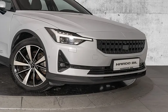 Polestar 2 2021 photo 2