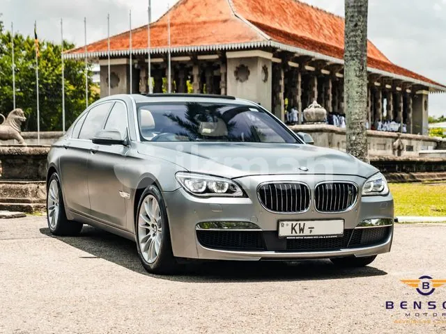 BMW 735Li 2013 photo 5