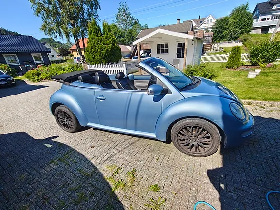 Volkswagen New Beetle 2004 photo 2