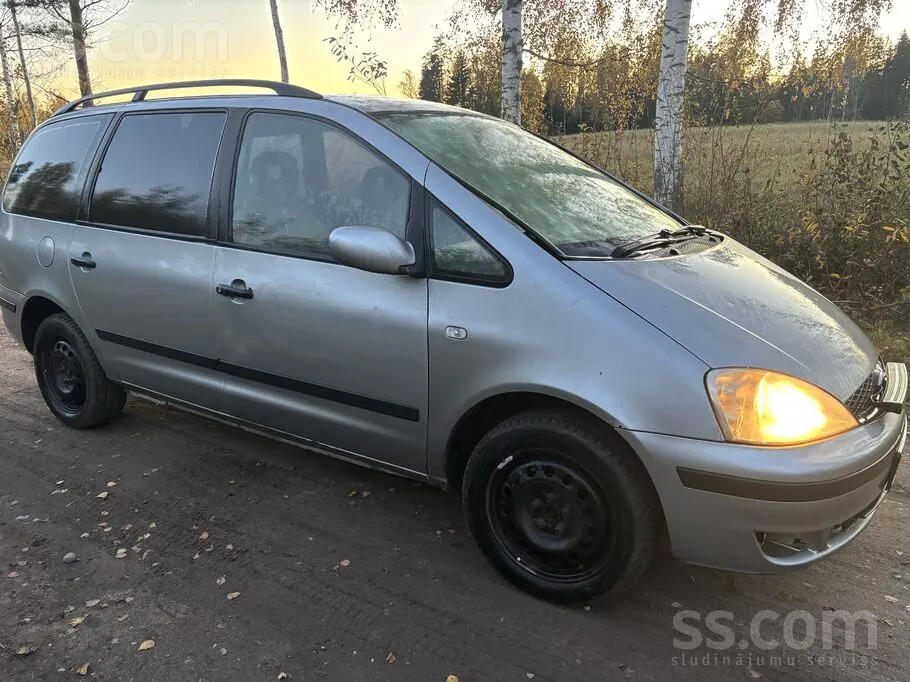 Ford Galaxy 2003 photo 3