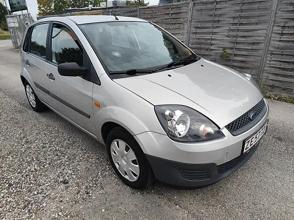 Ford Fiesta 2008 photo 2