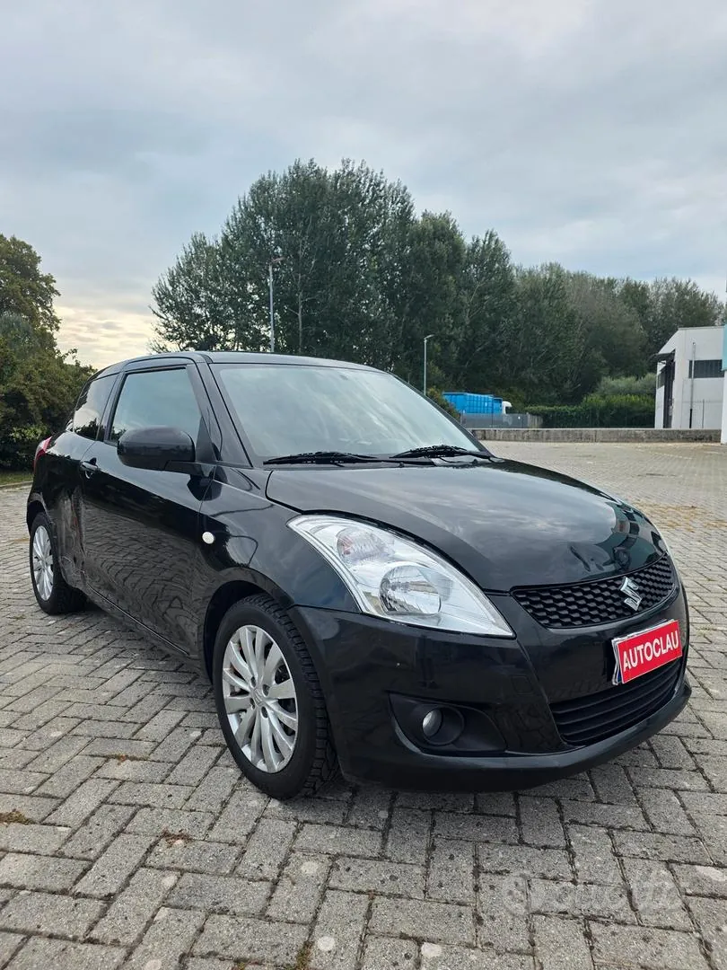 Suzuki Swift 2012 photo 2