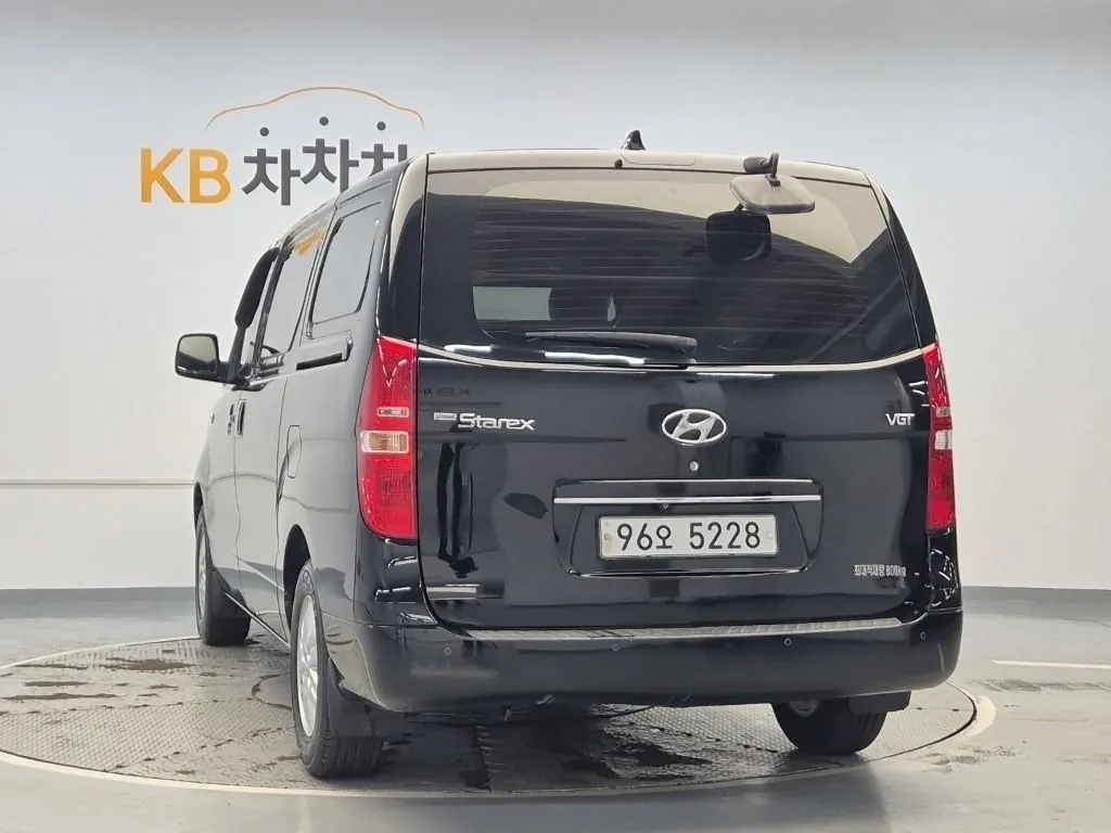 Hyundai Grand Starex 2019 photo 2