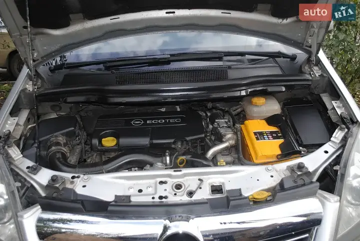 Opel Zafira 2010 photo 4