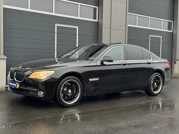 BMW 730D 2009 photo 2