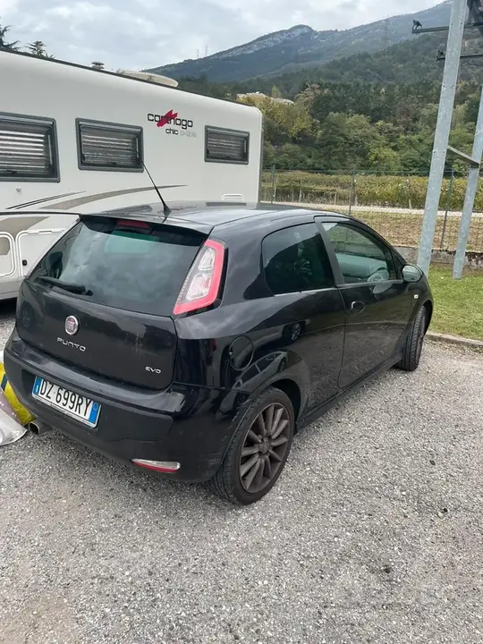 Fiat Punto Evo 2010 photo 2