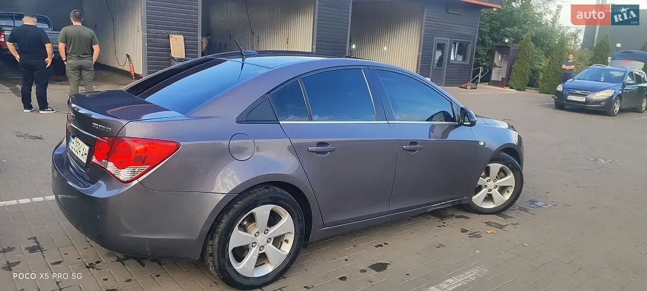 Chevrolet Cruze 2010 photo 3