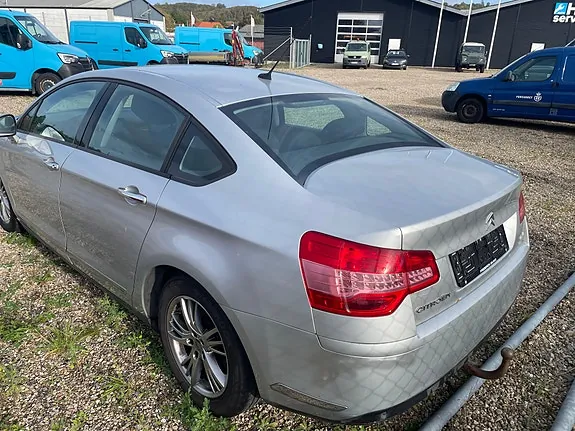 Citroen C5 2010 photo 4