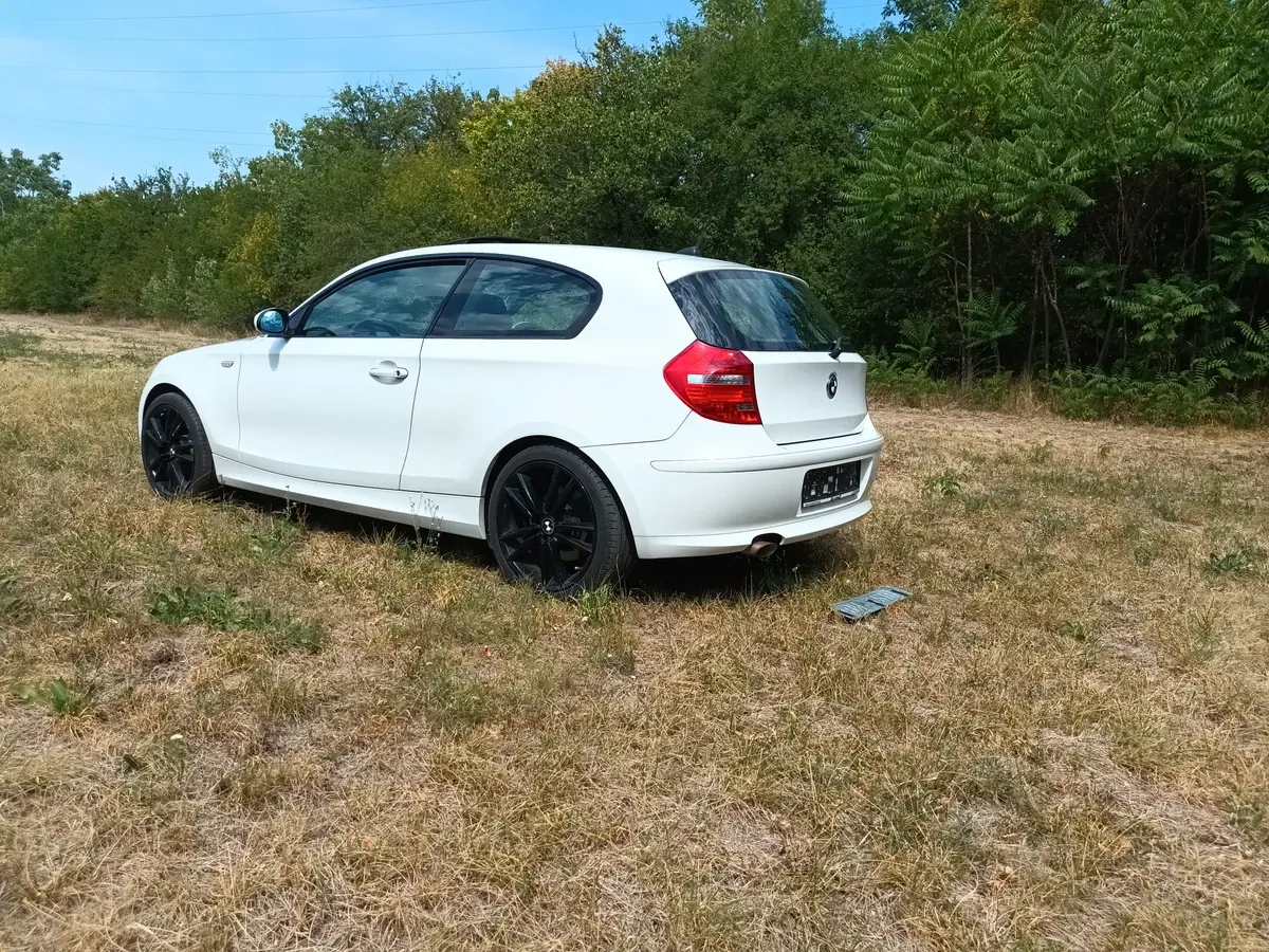 BMW 1 Series 2008 photo 2