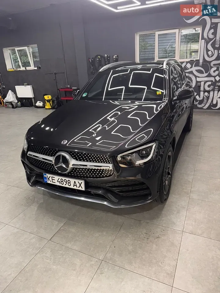 Mercedes-Benz Glc-Class 2019 photo 2