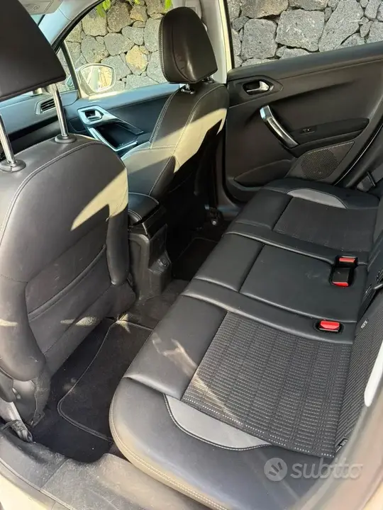 Peugeot 2008 2014 photo 4