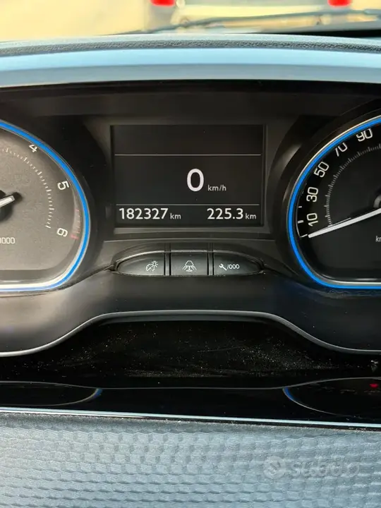 Peugeot 2008 2014 photo 5