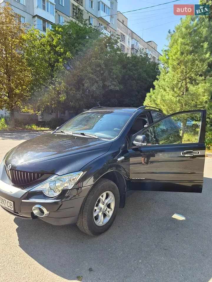 KG Mobility Actyon 2011 photo 4
