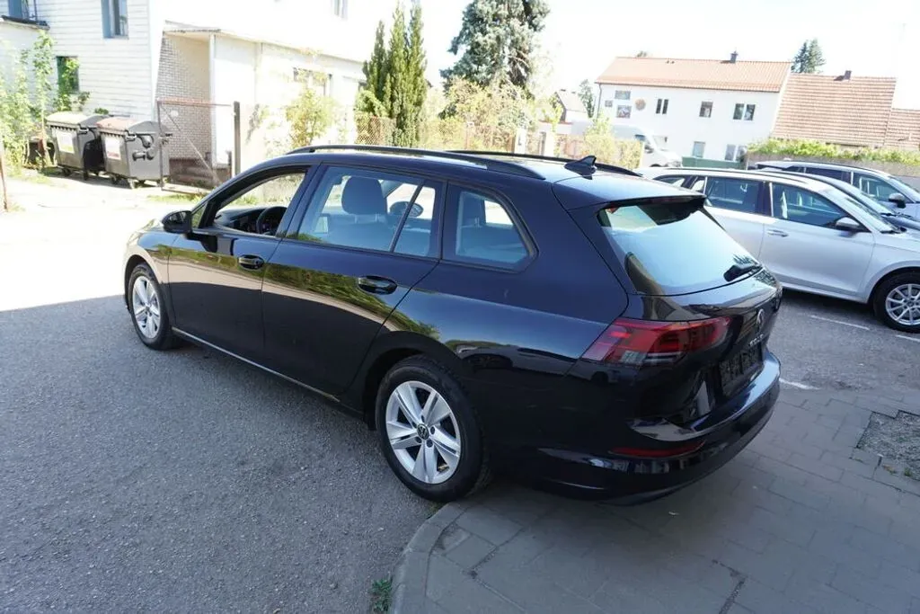 Volkswagen Golf 2023 photo 3