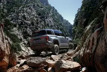Mitsubishi Pajero 2026 photo 5
