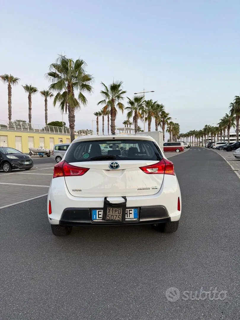 Toyota Auris 2014 photo 5