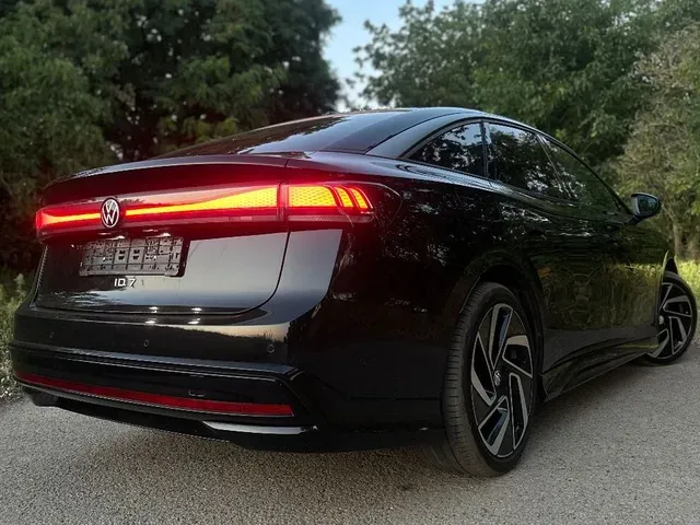 Volkswagen Id.7 2023 photo 3