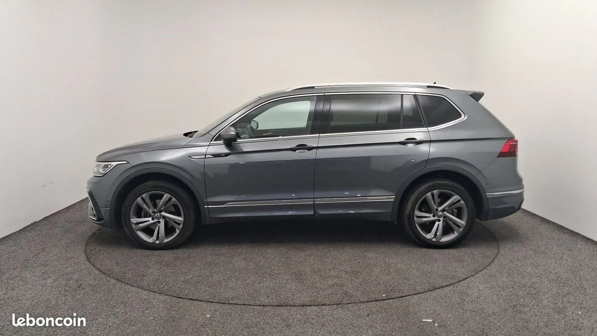 Volkswagen Tiguan Allspace 2023 photo 2