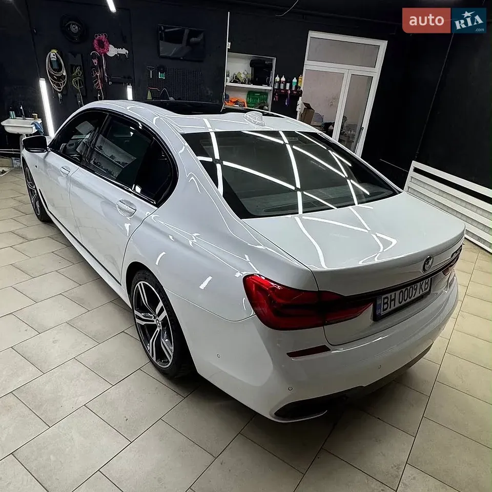 BMW 7 Series 2015 photo 4