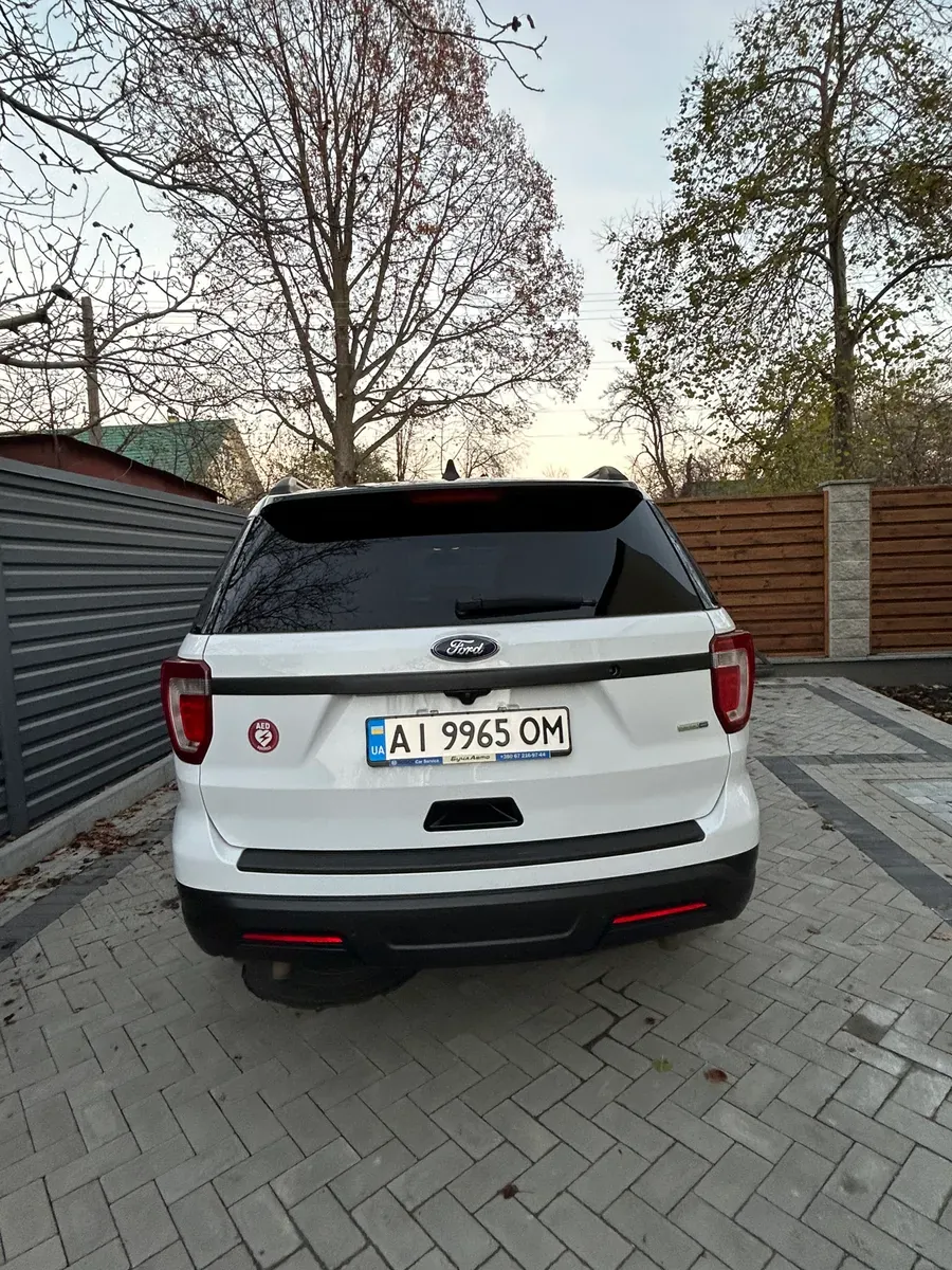 Ford Explorer 2018 photo 3