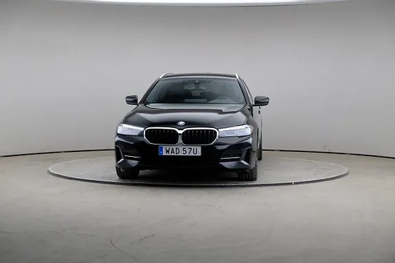 BMW 530E 2023 photo 3