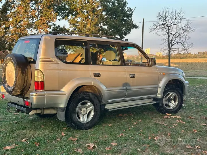 Toyota Land Cruiser 2002 photo 2