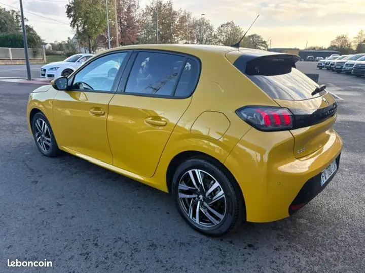 Peugeot 208 2020 photo 4