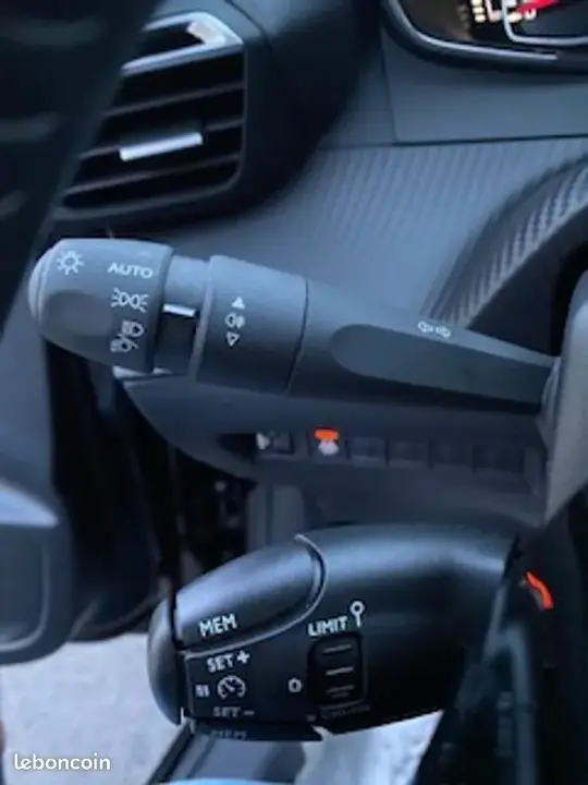 Peugeot 208 2020 photo 5
