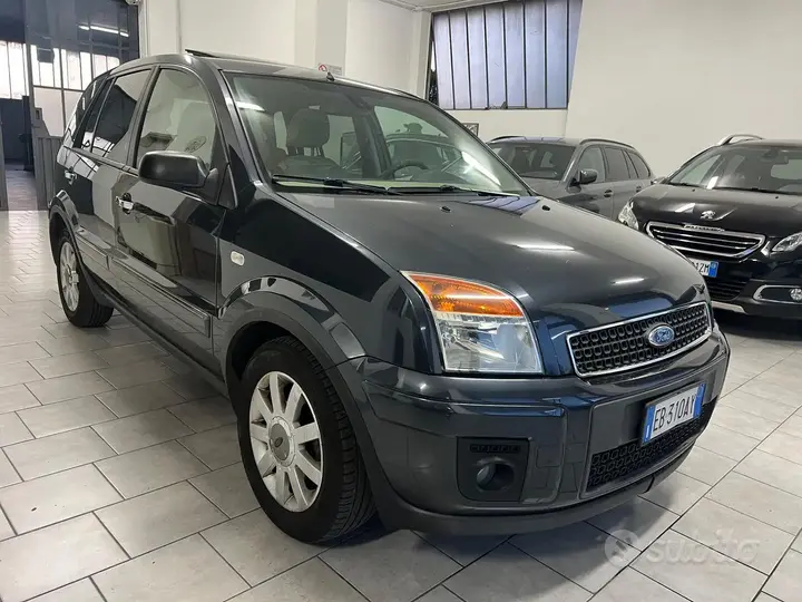 Ford Fusion 2010 photo 5