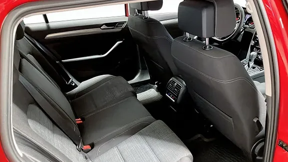 Volkswagen Passat 2020 photo 5