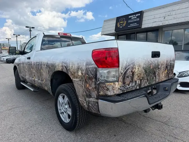 Toyota Tundra 2013 photo 2