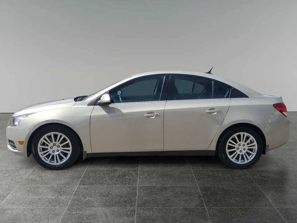 Chevrolet Cruze 2012 photo 2