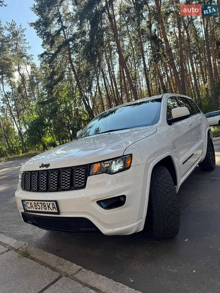 Jeep Grand Cherokee 2018 photo 2
